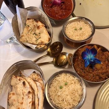 Masala Monsoon - Top: Rajasthani Red Flame + garlic naan Bottom: Kadai Chicken + Plain Naan - Indian Near Me - Parma, Ohio