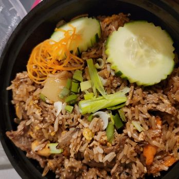 Thailicious - Pineapple fried rice with steak - Thai Near Me - New York, New York Thailicious - Pineapple fried rice with steak - Thai Near Me - New York, New York