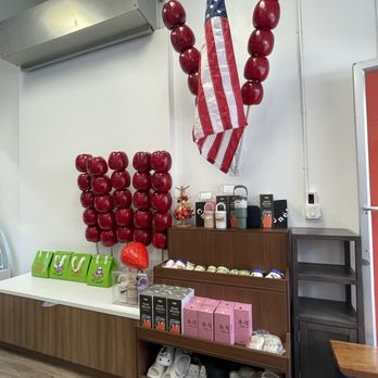 Benjamin’s Sweets - Desserts Near Me - Urban Honolulu, Hawaii