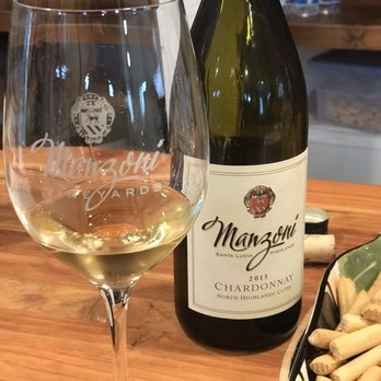 Manzoni Estate Vineyard - Tasting room at Manzoni Estate Vineyard - Wine Tasting Room Near Me - Soledad, California