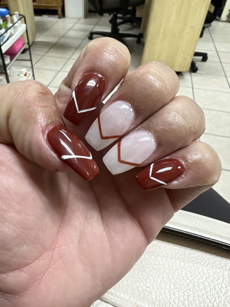 STARLIGHT NAILS Updated October 2024 11 Photos & 34 Reviews 185 W