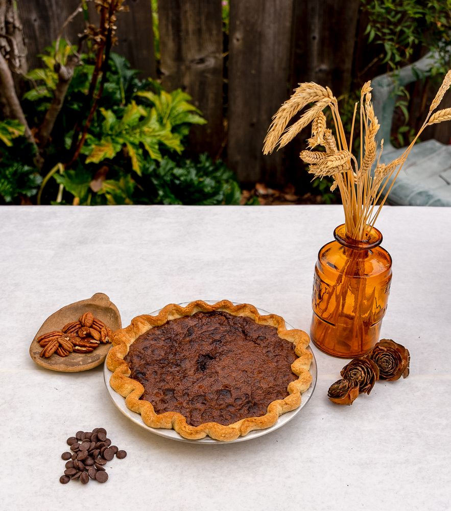 Mama T's Pies Logo