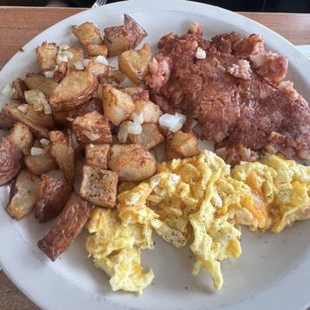 Ranch House Restaurant - Corn, beef, hash, home, fries, scrambled eggs with cheese. - American Near Me - Tampa, Florida Ranch House Restaurant - Corn, beef, hash, home, fries, scrambled eggs with cheese. - American Near Me - Tampa, Florida