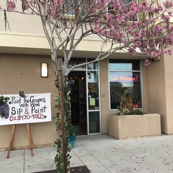 Paint The Grapes With Wine - La Rusticana Art Gallery: Paint The Grapes With Wine Sip and Paint Los Angeles - Paint & Sip Near Me - Los Angeles, California Paint The Grapes With Wine - La Rusticana Art Gallery: Paint The Grapes With Wine Sip and Paint Los Angeles - Paint & Sip Near Me - Los Angeles, California