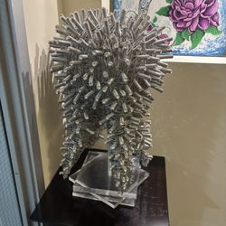 Urban Dental - Sculpture in their waiting area