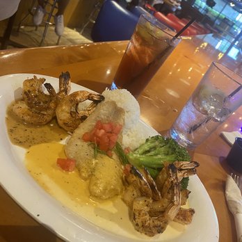 Bubba Gump Shrimp - Grilled Seafood Trio - Seafood Near Me - Miami, Florida
