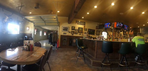 Bruno's Country Club by null