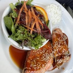 Momiji Japanese Cuisine - Teriyaki salmon