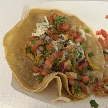 Tortilleria Garcia - Taco with chicken, onion (could not detect), cilantro, pico, cheese (BARELY). Disappointing. - Mexican Near Me - Cincinnati, Ohio