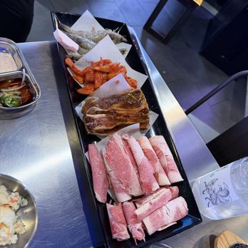 Do Si Korean BBQ - Various beef, shrimp and squid - Korean Near Me - Seattle, Washington