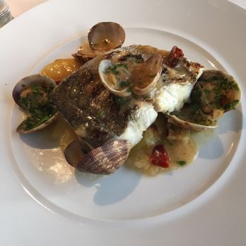 Igueldo - Delicious grilled hake and clams - Basque Near Me - Barcelona, B Igueldo - Delicious grilled hake and clams - Basque Near Me - Barcelona, B