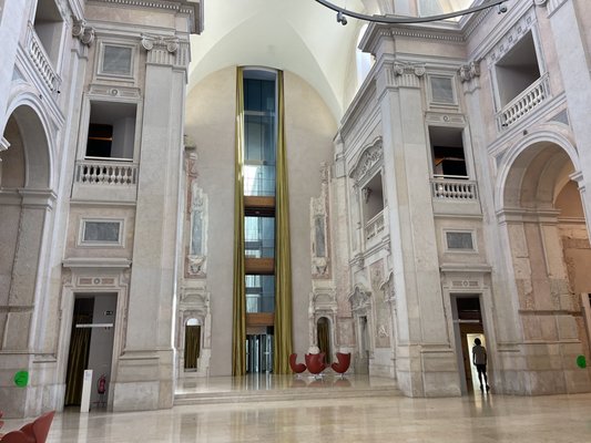 Money Museum by null