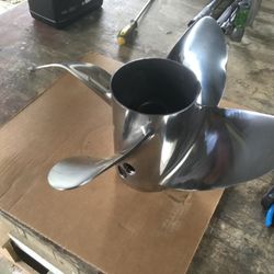 Pete Jorgensen Marine - Bent prop