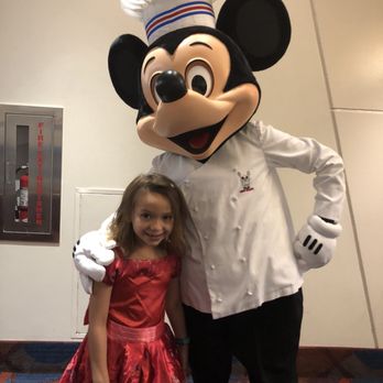 Chef Mickey's - American Near Me - Lake Buena Vista, Florida
