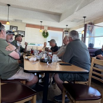 Courthouse Cafe - Good old boys. I hope they say NYET to Trump. - Breakfast & Brunch Near Me - Susanville, California