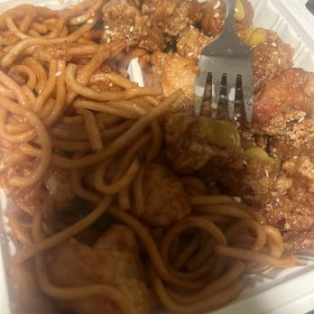 Huang Garden - Sesame chicken - Chinese Near Me - Johnstown, Colorado Huang Garden - Sesame chicken - Chinese Near Me - Johnstown, Colorado