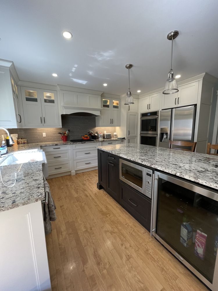 THE CLEAN QUEENS Updated October 2024 Edmonton, Alberta Home