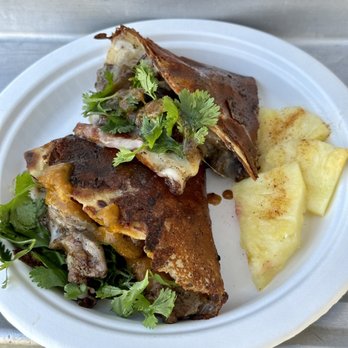 Simón - Steak Quesadilla - Food Trucks Near Me - Los Angeles, California Simón - Steak Quesadilla - Food Trucks Near Me - Los Angeles, California