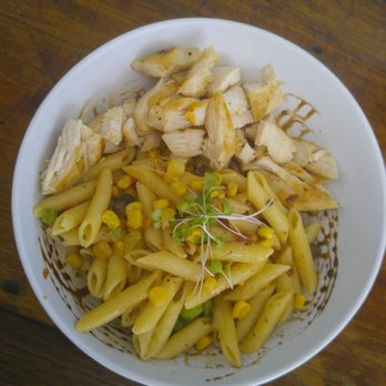 Sabor y Rumba - Sundried-Alfredo Chicken Pasta - Puerto Rican Near Me - Ponce, Puerto Rico