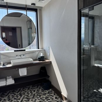 Kimpton Hotel Arras - Hotels Near Me - Asheville, North Carolina Kimpton Hotel Arras - Hotels Near Me - Asheville, North Carolina