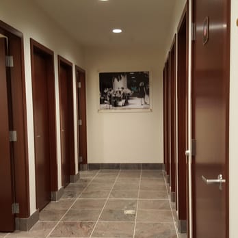 McArthurGlen Designer Outlet - Women's bathrooms have private rooms instead of stalls with doors. - Outlet Stores Near Me - Richmond, British Columbia