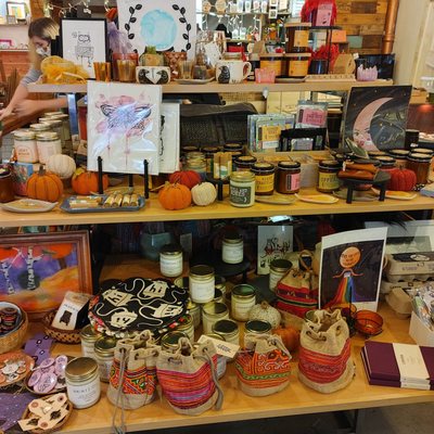 Little Button Craft by null