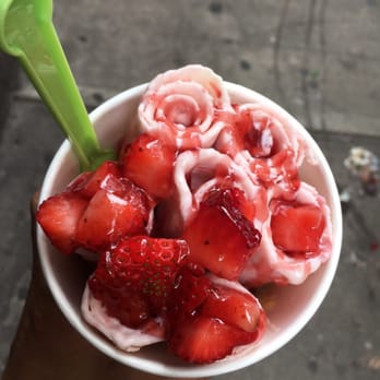 I CE NY - Strawberry cheesecake - Desserts Near Me - New York, New York I CE NY - Strawberry cheesecake - Desserts Near Me - New York, New York