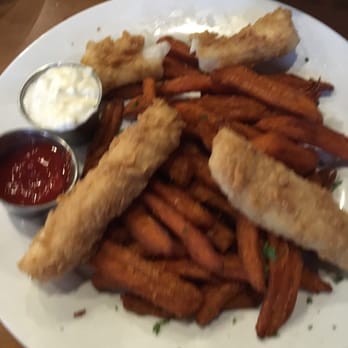 J. Henry's Draught House & Kitchen - The fish and sweet potato fries are pure perfection! - New American Near Me - Houston, Texas