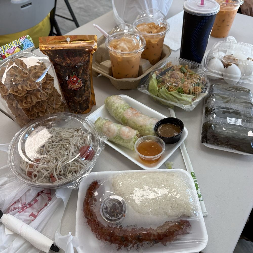 Sandy’s Chili - Thum khaopoon, sausage, Thai tea, spring rolls, Nam khao, khaothom, baked eggs, chili chips, lotus flower cookies - Vietnamese Near Me - Fresno, California Sandy’s Chili - Thum khaopoon, sausage, Thai tea, spring rolls, Nam khao, khaothom, baked eggs, chili chips, lotus flower cookies - Vietnamese Near Me - Fresno, California