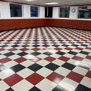 Caraglio’s Pizza - Empty Dining Area Currently...Carryout, Curbside, or Delivery currently - Chicken Wings Near Me - Fairport, New York