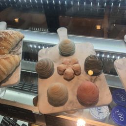 Delicious pastries! Delicious pastries!