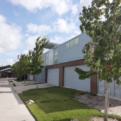 Arpin Associates - Container home in Oakland Park