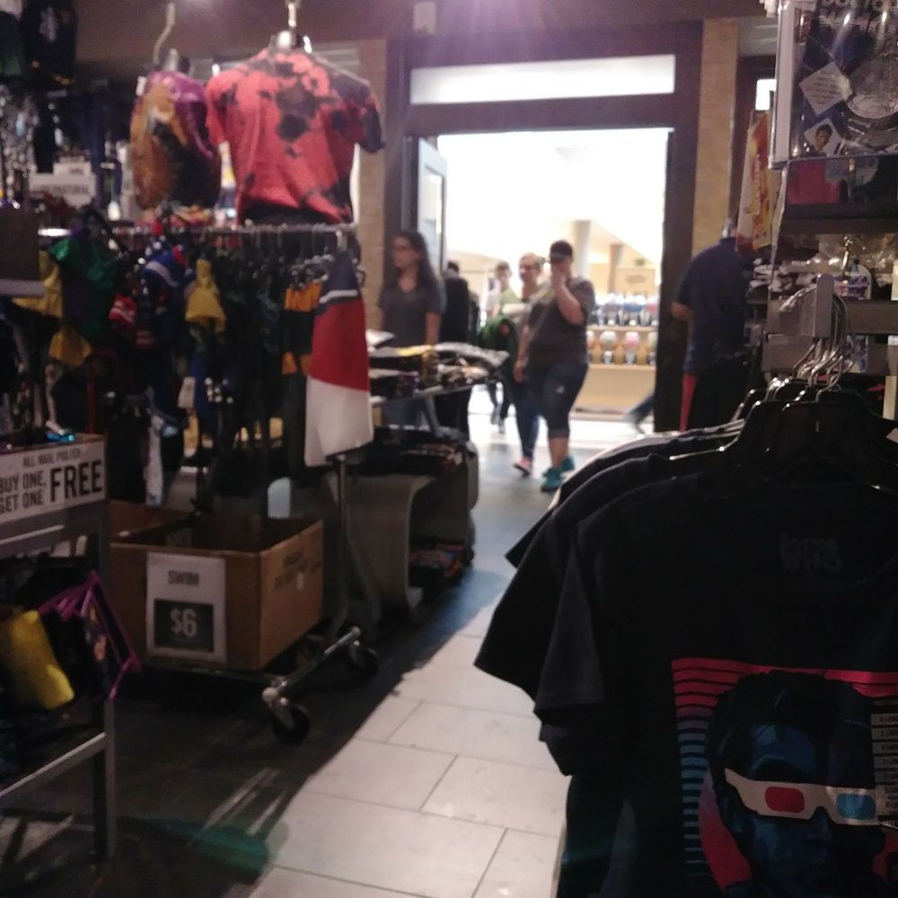 Hot Topic - Accessories Near Me - Wauwatosa, Wisconsin Hot Topic - Accessories Near Me - Wauwatosa, Wisconsin