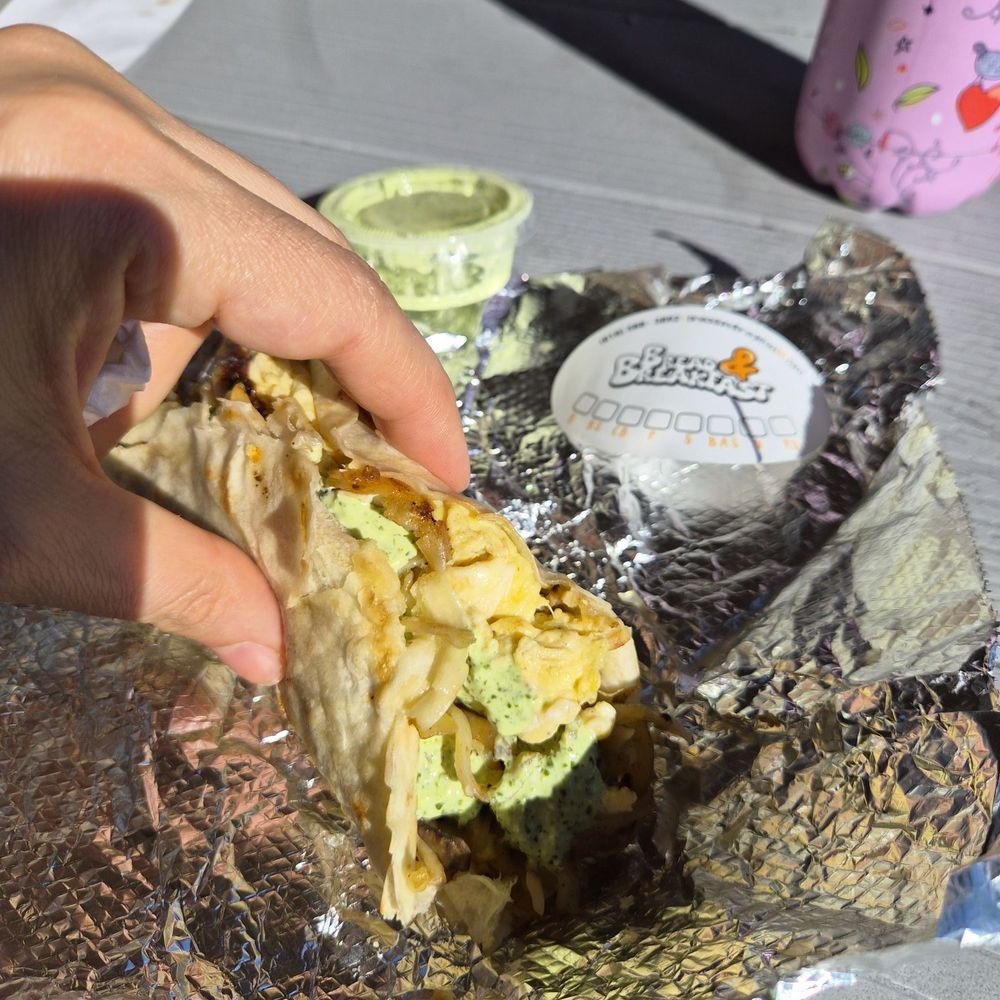 Bread & Breakfast - Burbank - Veggie taco - Breakfast & Brunch Near Me - Burbank, California Bread & Breakfast - Burbank - Veggie taco - Breakfast & Brunch Near Me - Burbank, California