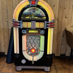 Jack's Old Fashion Hamburger House - Jukeboxe