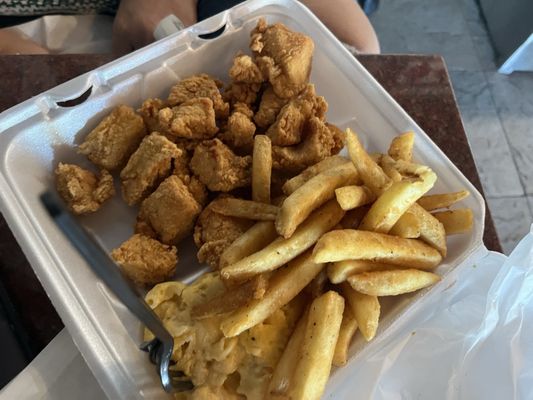 Sammy's Food Services & Deli by null