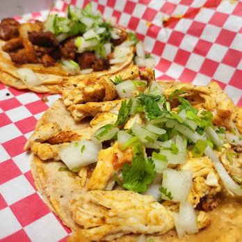 Taco Libre - two tacos on a red and white checkered tray - Tacos Near Me - Jacksonville, Florida