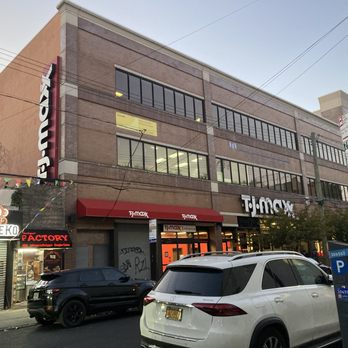 TJ MAXX - Updated January 2026 - 25 Photos & 73 Reviews - 1630 E 15th