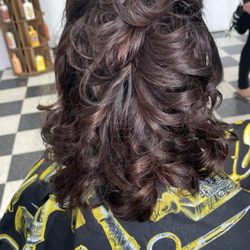 Joanie's Shear Artists