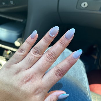 Queen Spa & Nails - Love my nails - Nail Salons Near Me - Sun Valley, California