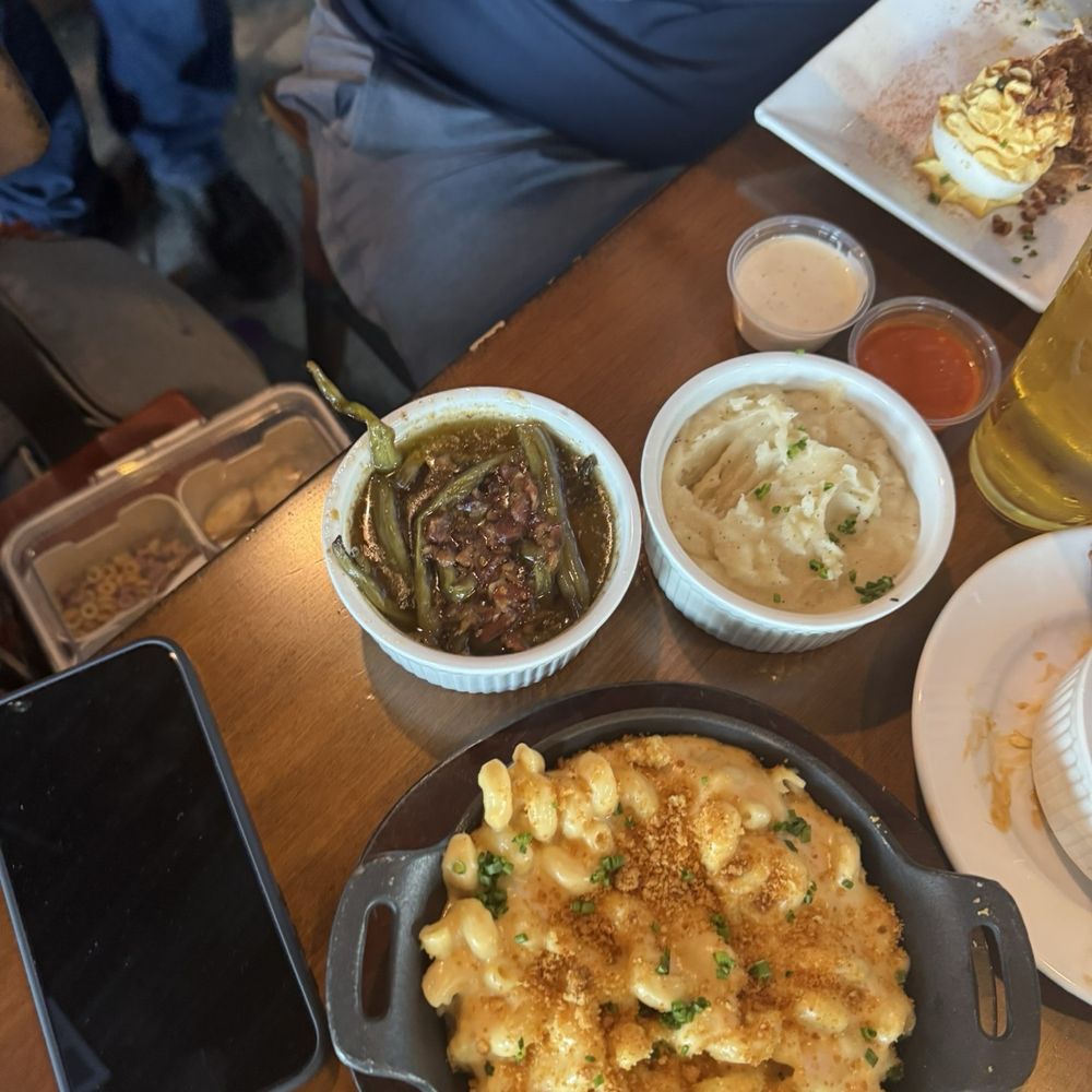 Dirty Bird - Mac and Cheese, Green beans and Cheese Grits - Comfort Food Near Me - Louisville, Kentucky Dirty Bird - Mac and Cheese, Green beans and Cheese Grits - Comfort Food Near Me - Louisville, Kentucky