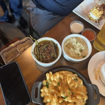 Dirty Bird - Mac and Cheese, Green beans and Cheese Grits - Comfort Food Near Me - Louisville, Kentucky