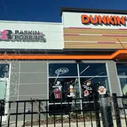 Dunkin' - Front of building