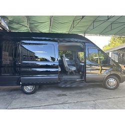 Black Diamond Transfers - Our 14 passenger minibus