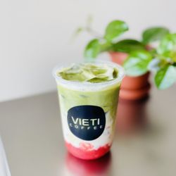 Vieti Coffee - Strawberry matcha latte