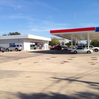 Tetco Mobil - View from the street corner - Convenience Stores Near Me - Austin, Texas Tetco Mobil - View from the street corner - Convenience Stores Near Me - Austin, Texas