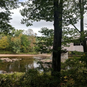 Covered Bridge Farm Table - American Near Me - Campton, New Hampshire