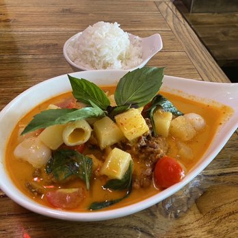 Lum Thai - Crispy Duck Curry - Thai Near Me - Gaithersburg, Maryland