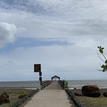 Waimea Pier - The pier. Nice for photos but Very windy - Beaches Near Me - Waimea, Hawaii