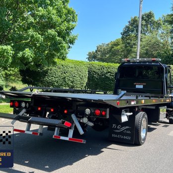 Checkered Flag Towing - Towing Near Me - Austin, Texas Checkered Flag Towing - Towing Near Me - Austin, Texas